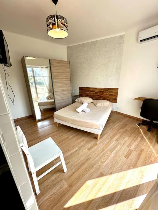 Appartement Avec 4 Chambres Doubles - Proche De La Mer, Des Transports Et De La Promenade Des Anglais Nice Exterior photo