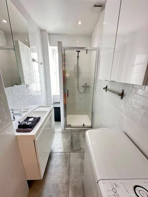 Appartement Avec 4 Chambres Doubles - Proche De La Mer, Des Transports Et De La Promenade Des Anglais Nice Exterior photo