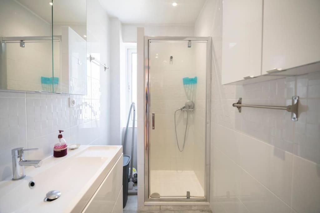 Appartement Avec 4 Chambres Doubles - Proche De La Mer, Des Transports Et De La Promenade Des Anglais Nice Exterior photo